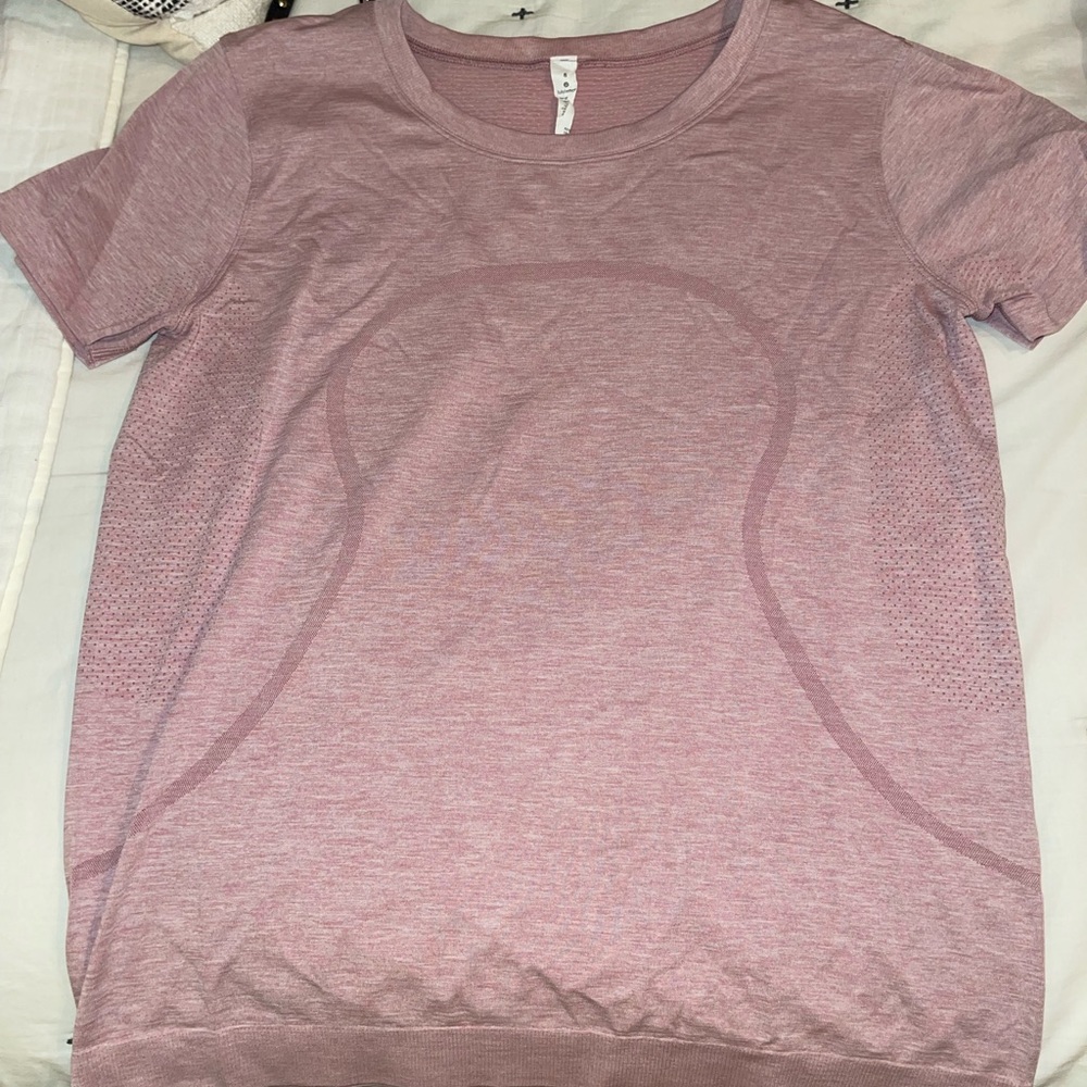 lululemon short sleeve shirt